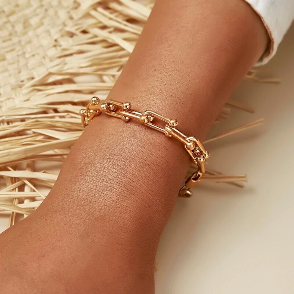 Zara U-shape Gold Baroque Artist Chain Charm Bar U-shaped Bracelet